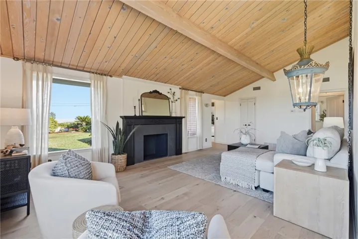 1 Stirrup Road, Rancho Palos Verdes, California 90275