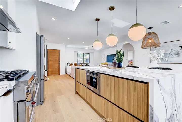 2100 Wendy Way, Manhattan Beach, California 90266