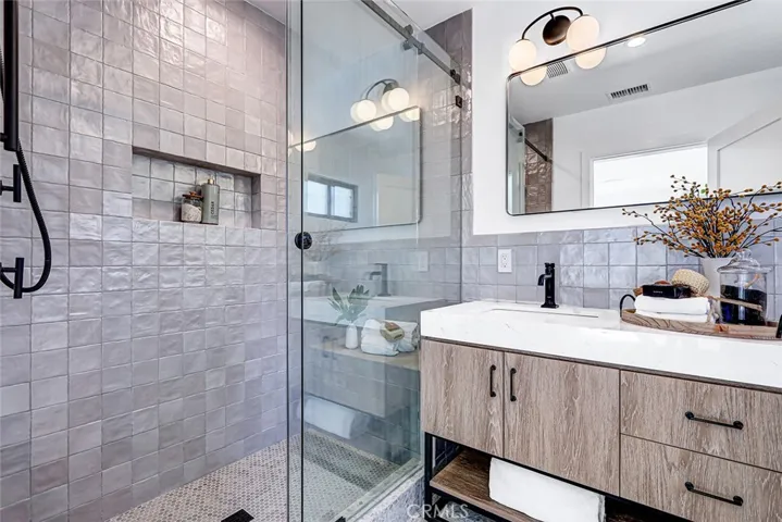 2100 Wendy Way, Manhattan Beach, California 90266