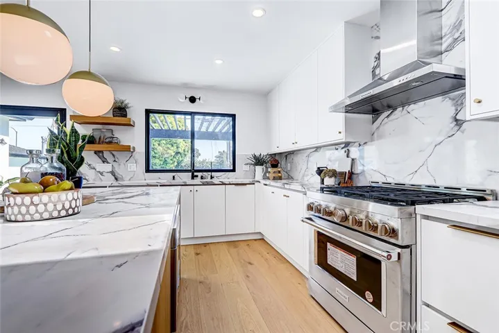 2100 Wendy Way, Manhattan Beach, California 90266