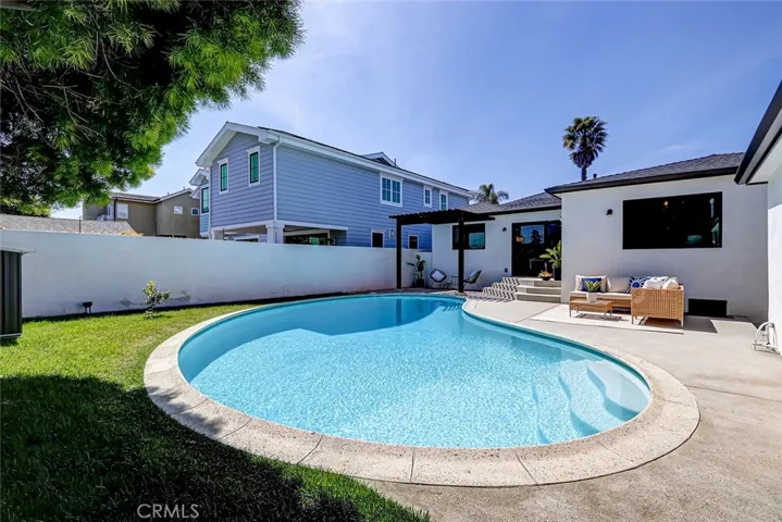 2100 Wendy Way, Manhattan Beach, California 90266
