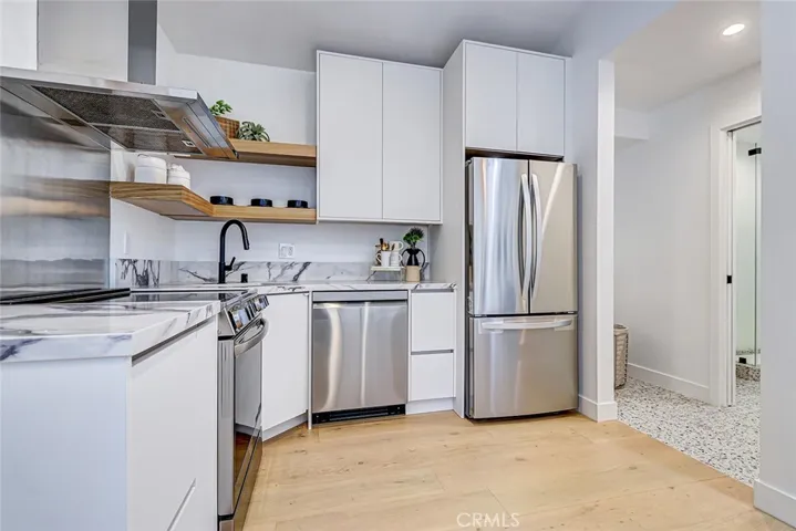 2100 Wendy Way, Manhattan Beach, California 90266