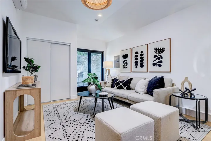 2100 Wendy Way, Manhattan Beach, California 90266