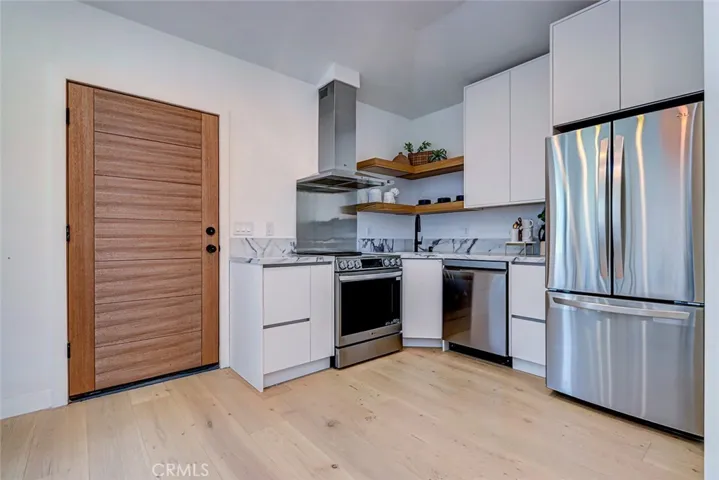 2100 Wendy Way, Manhattan Beach, California 90266