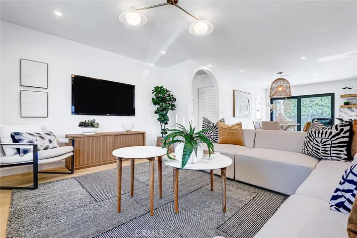 2100 Wendy Way, Manhattan Beach, California 90266