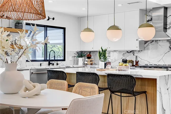 2100 Wendy Way, Manhattan Beach, California 90266