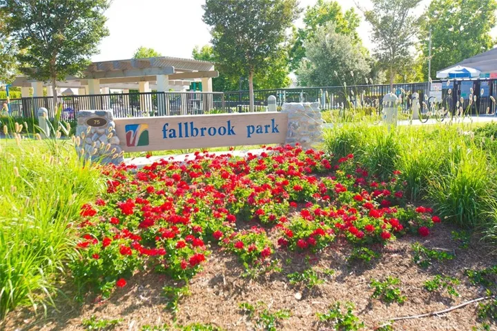 Fallbrook Park walking distance