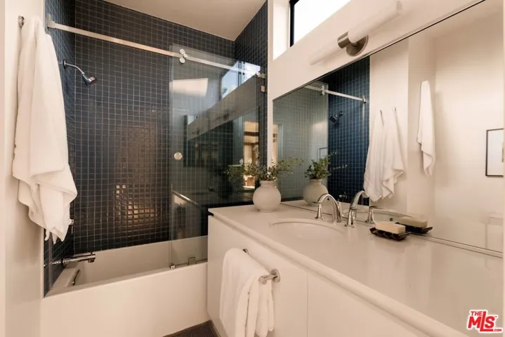 616 Belmont Avenue, Los Angeles, California 90026