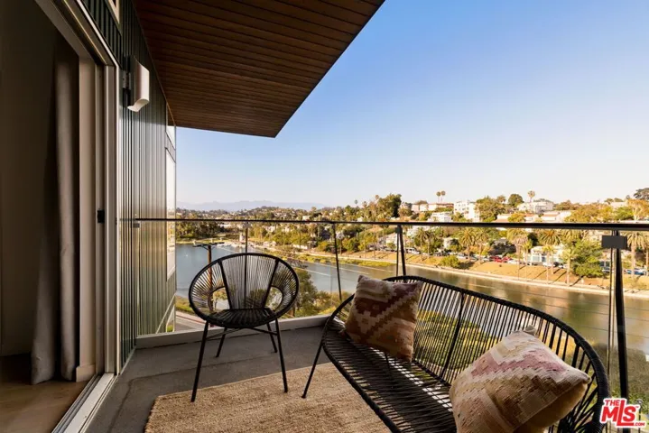 616 Belmont Avenue, Los Angeles, California 90026