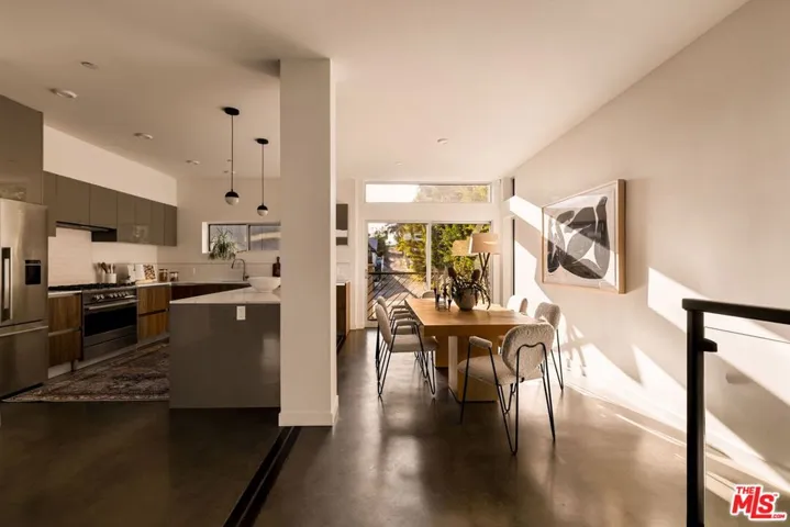 616 Belmont Avenue, Los Angeles, California 90026