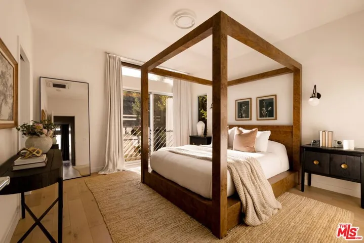616 Belmont Avenue, Los Angeles, California 90026