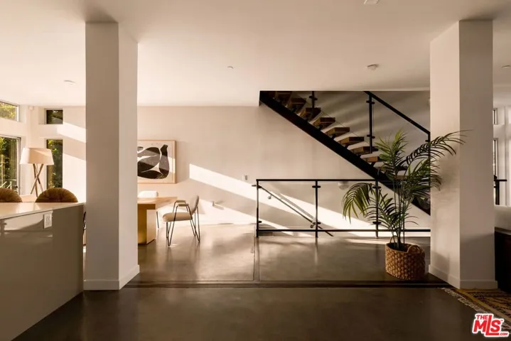616 Belmont Avenue, Los Angeles, California 90026