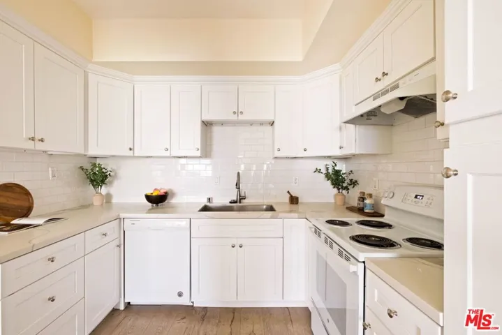 969 Hilgard Avenue 307, Los Angeles, California 90024