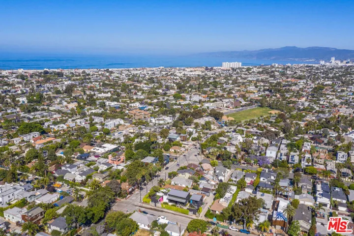 813 Palms, Venice, California 90291