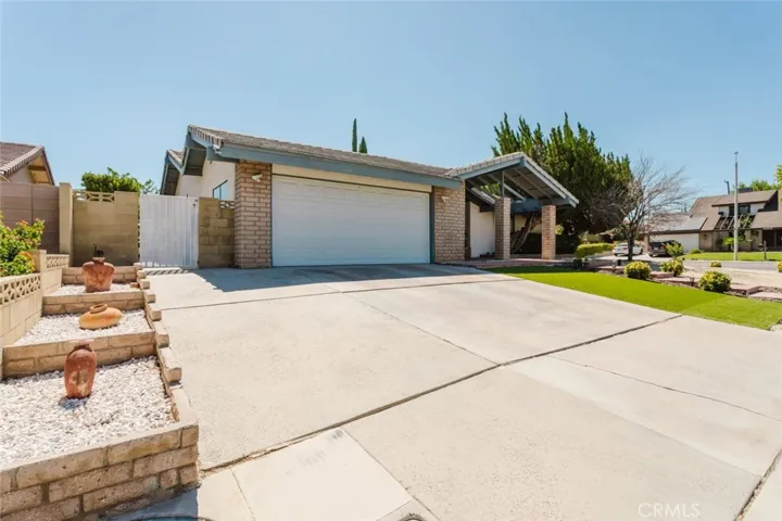 43724 Secure Place, Lancaster, California 93536
