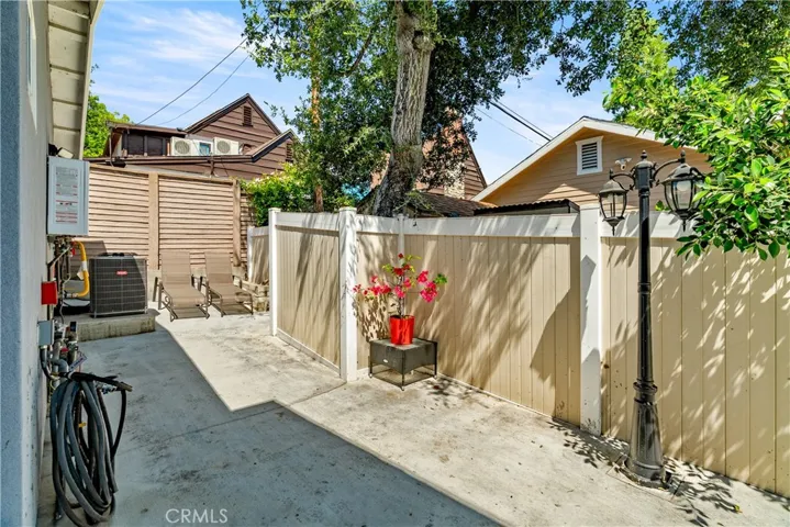 3419 Montrose Ave, La Crescenta, California 91214