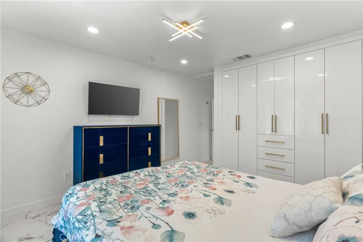 3419 Montrose Ave, La Crescenta, California 91214