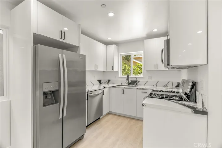 3419 Montrose Ave, La Crescenta, California 91214