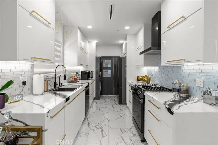 3419 Montrose Ave, La Crescenta, California 91214
