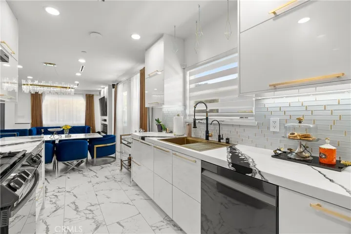 3419 Montrose Ave, La Crescenta, California 91214