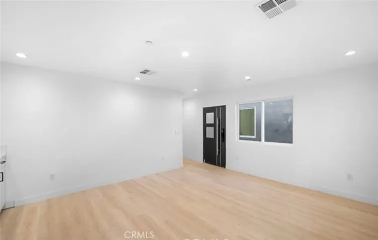 3419 Montrose Ave, La Crescenta, California 91214