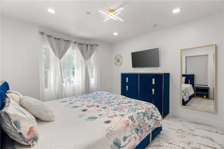 3419 Montrose Ave, La Crescenta, California 91214