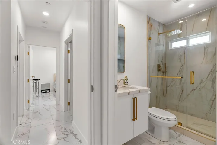 3419 Montrose Ave, La Crescenta, California 91214