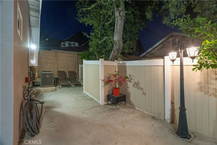 3419 Montrose Ave, La Crescenta, California 91214