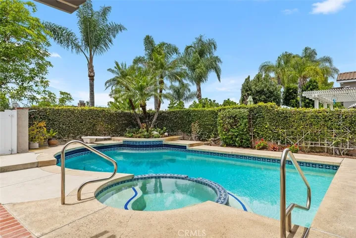 Gorgeous pool & spa.