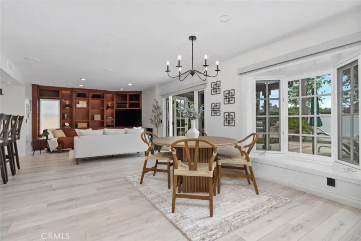 Open & spacious casual dining area and family room.