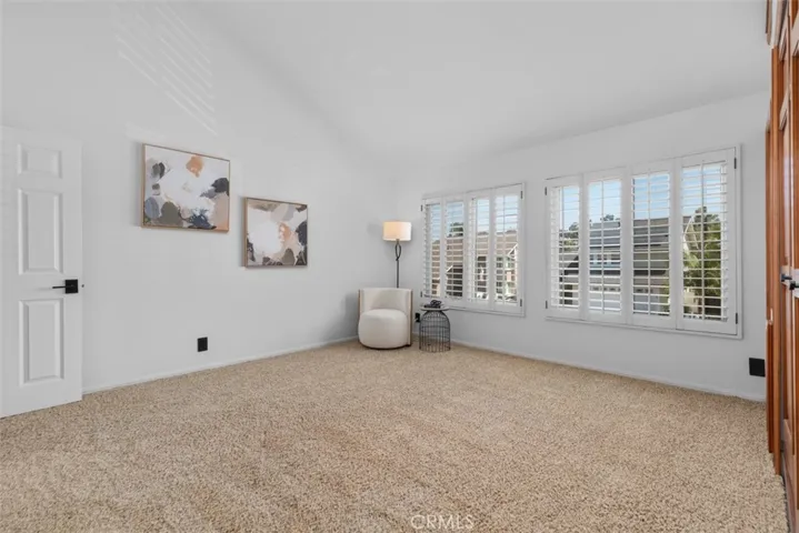 Large bonus room and 5th bedroom with murphy-bed & closet.