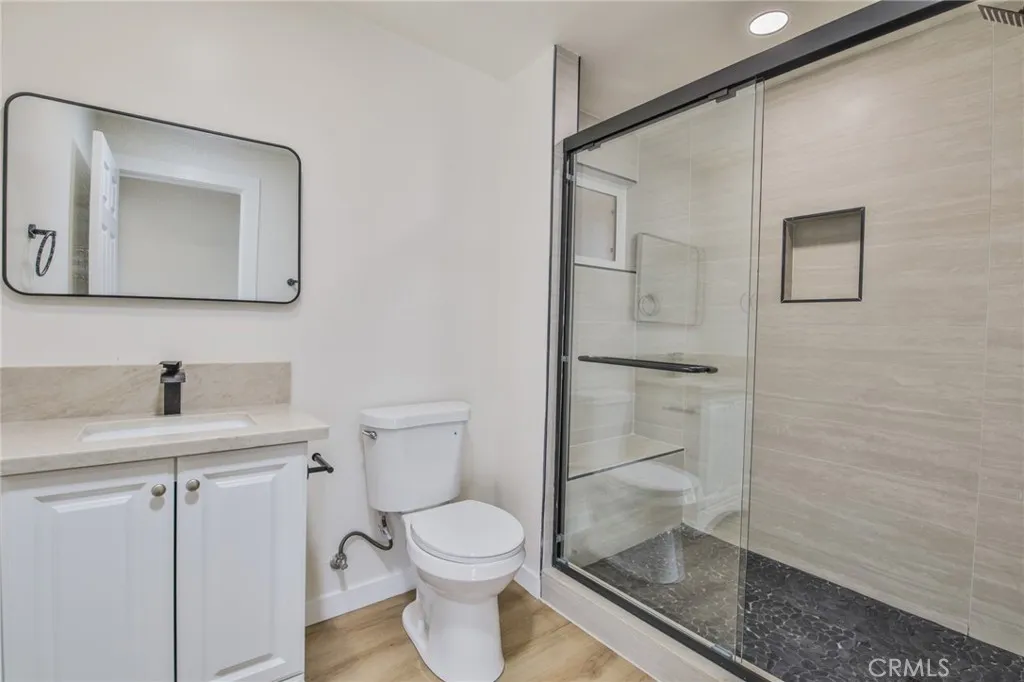 Master Bedroom Bathroom