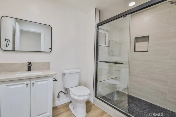 Master Bedroom Bathroom
