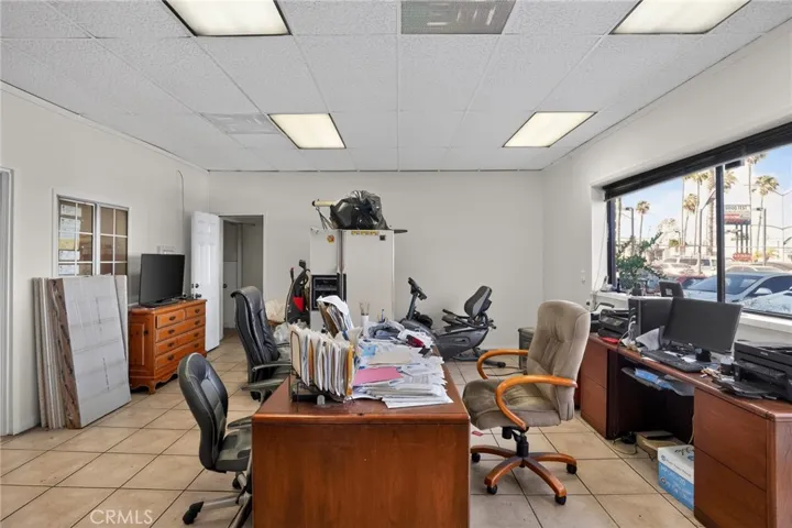 2211 Long Beach Boulevard, Long Beach, California 90806