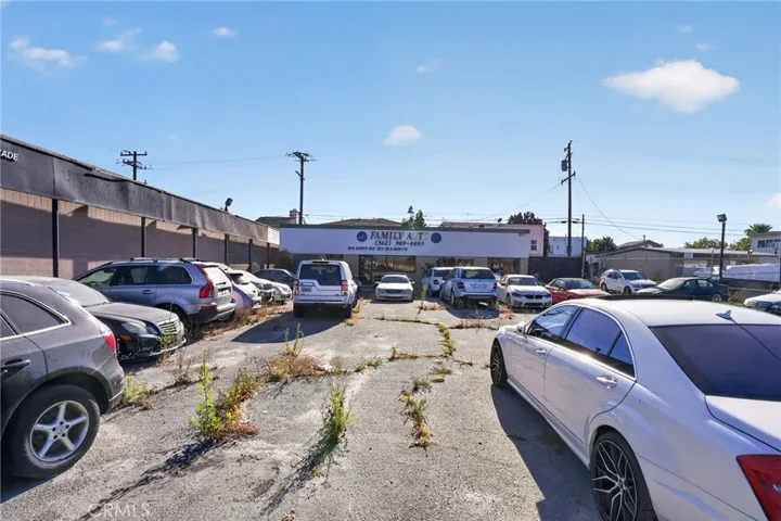 2211 Long Beach Boulevard, Long Beach, California 90806