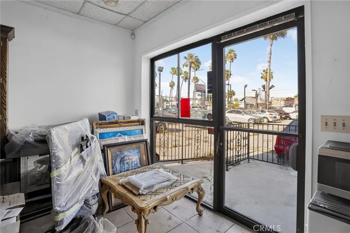 2211 Long Beach Boulevard, Long Beach, California 90806