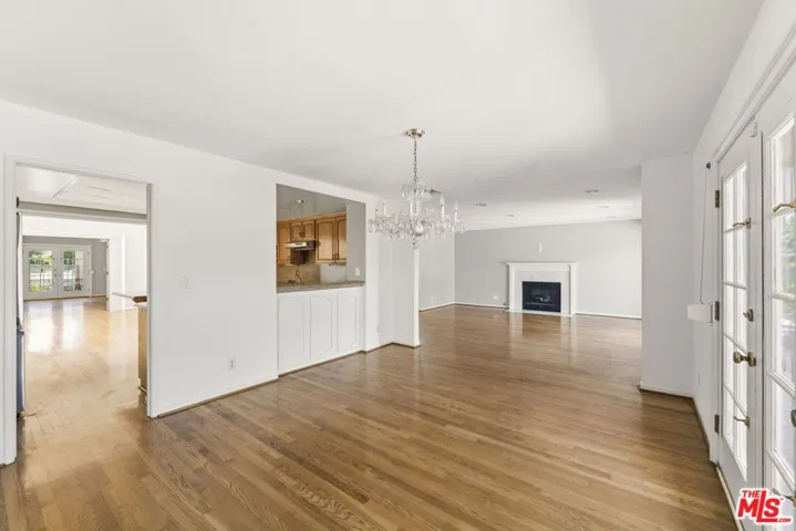 2755 Bottlebrush Drive, Los Angeles, California 90077