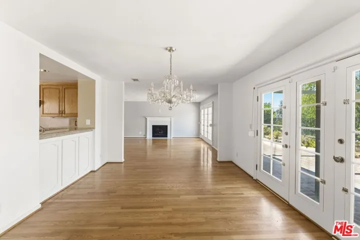 2755 Bottlebrush Drive, Los Angeles, California 90077
