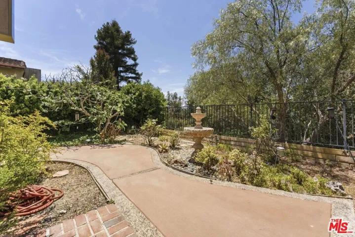 2755 Bottlebrush Drive, Los Angeles, California 90077
