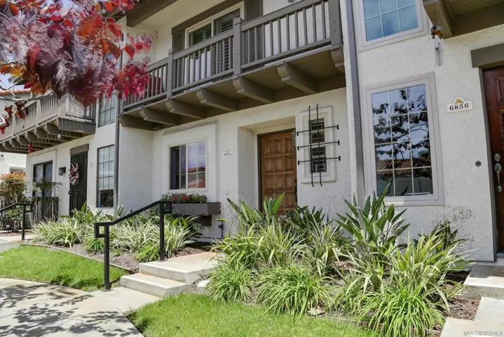 6854 Maple Leaf Dr, Carlsbad, California 92011