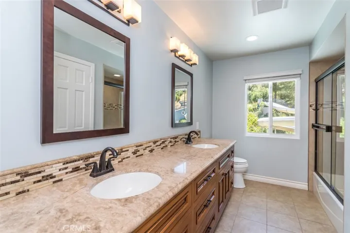 24806 Rosepark Court, Newhall, California 91321