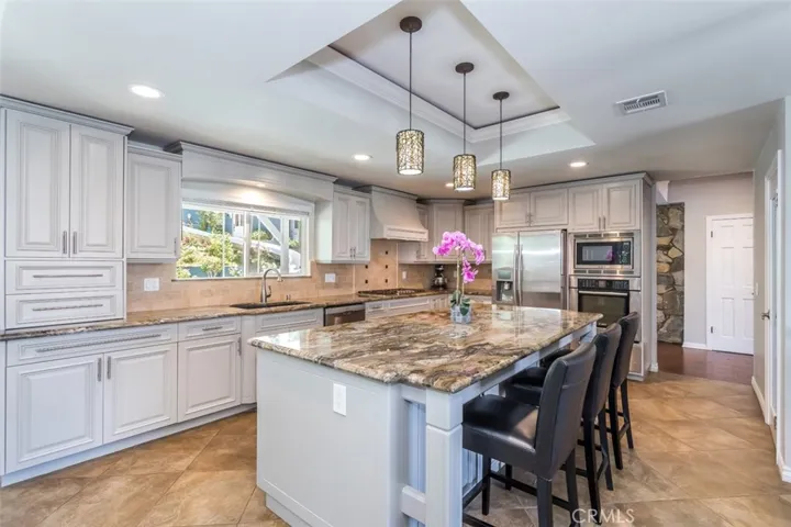 24806 Rosepark Court, Newhall, California 91321