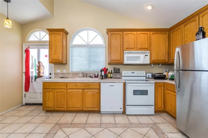 24806 Rosepark Court, Newhall, California 91321