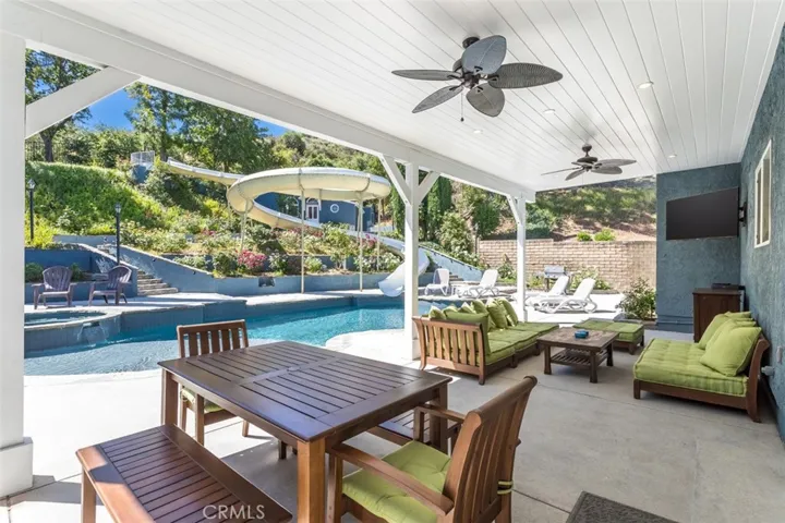 24806 Rosepark Court, Newhall, California 91321 — photo 4