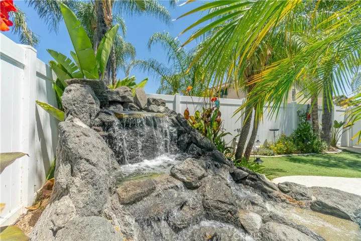 3420 New York, Corona, California 92882