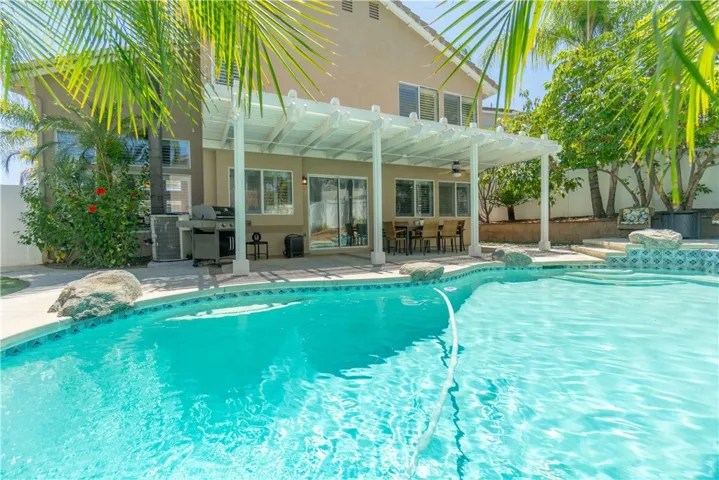 3420 New York, Corona, California 92882