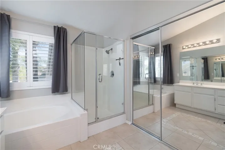 3420 New York, Corona, California 92882
