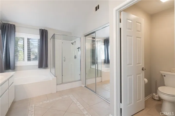 3420 New York, Corona, California 92882