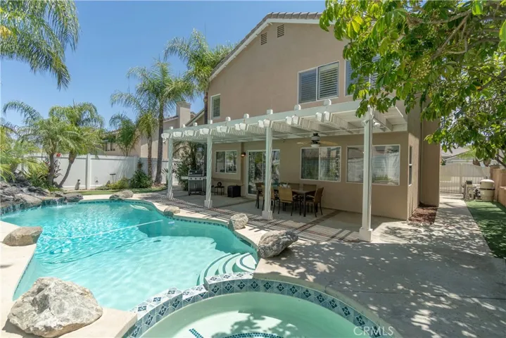 3420 New York, Corona, California 92882