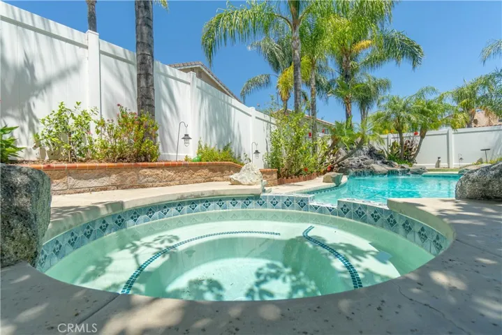 3420 New York, Corona, California 92882